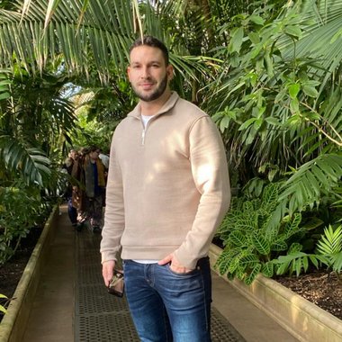 Peter C. - Freelance Designer