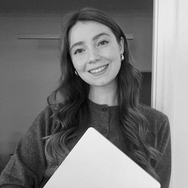 Juliette M. - Freelance Web Designer