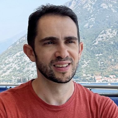 Roman P. - Freelance Web Developer