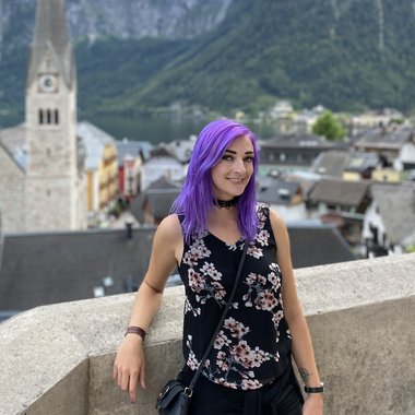 Scy H. - Freelance Motion Graphic Designer