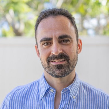 Jorge V. - Freelance Web Developer