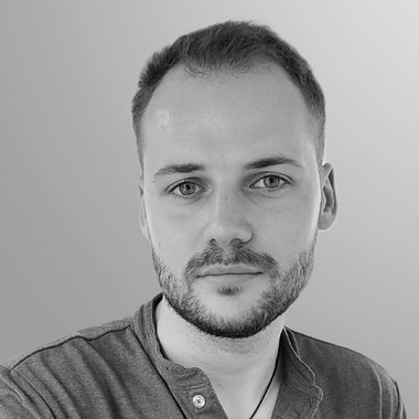 Haris B. - Freelance Graphic Designer