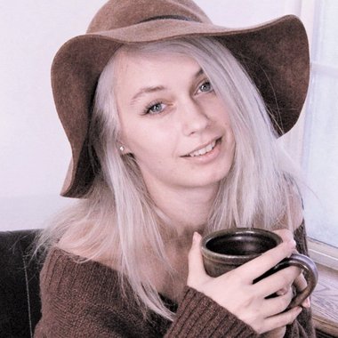 Lillith L. - Freelance Developer