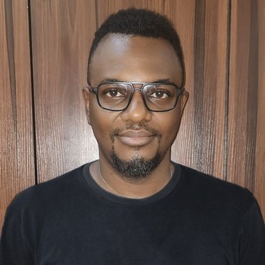 Emaeyak U. - Freelance Web Developer