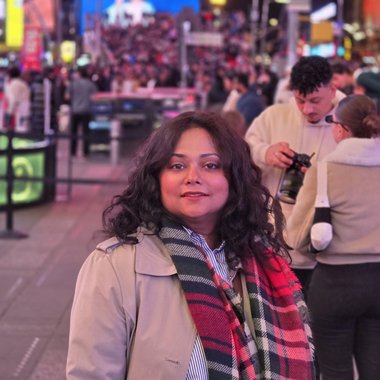Farah R. - Freelance Set Designer