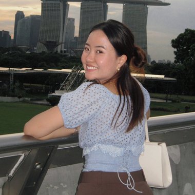 Patsinee (. - Freelance Graphic Designer