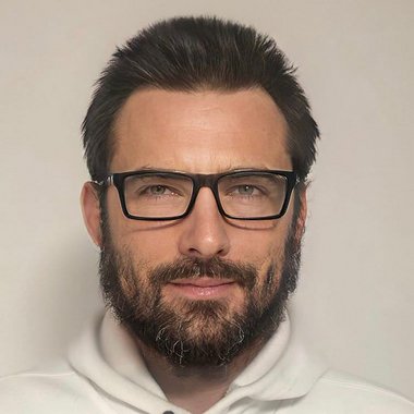 Damian A. - Freelance Affiliate Marketer