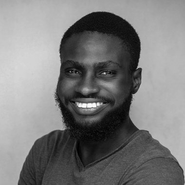 Adetayo90 - Freelance Graphic Designer