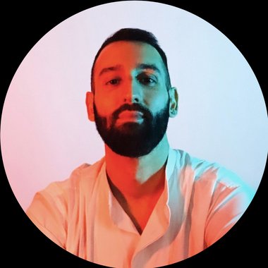 João P. - Freelance Presentation Designer