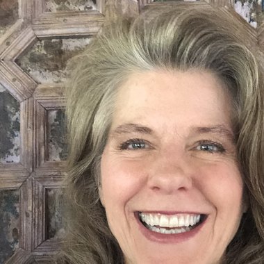 Lisa W. - Freelance Executive Producer