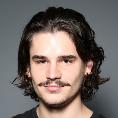 Hugo R. - Freelance Mastering Engineer