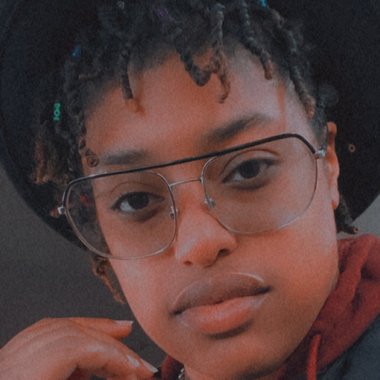 Lia C. - Freelance Writer