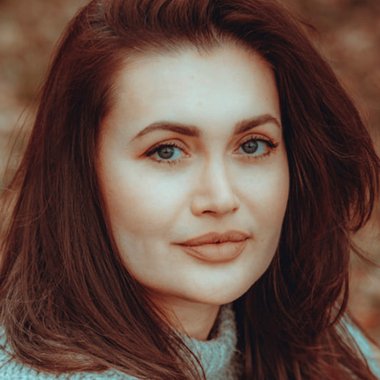 Yuliia K. - Freelance Artist