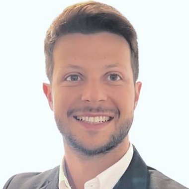 Andrea R. - Freelance Digital Marketer