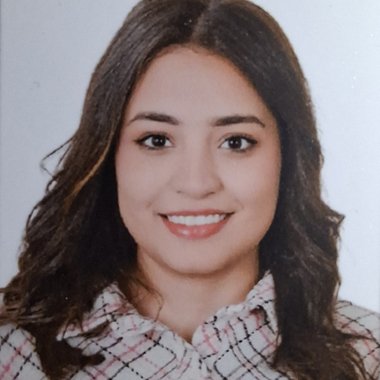 Donia M. - Freelance Photoshop Editor