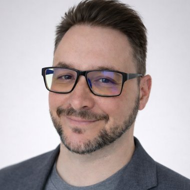 Pavel H. - Freelance Web Developer
