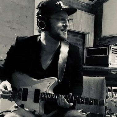 Harley S. - Freelance Soundtrack Musician