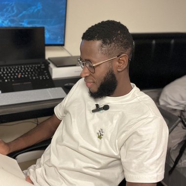 Fednel C. - Freelance Graphic Designer