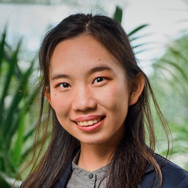 Vivian M. - Freelance Presentation Designer