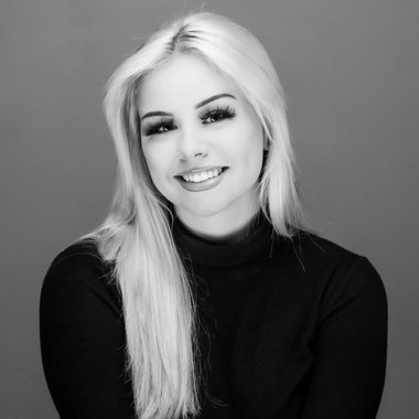 Cameryn C. - Freelance Social Media Manager