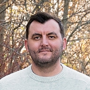 Aaron B. - Freelance Designer