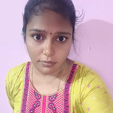 Vidya - Freelance Graphic Designer