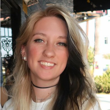 Rinn W. - Freelance Merchandiser