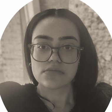 Glorilee - Freelance Logo Designer