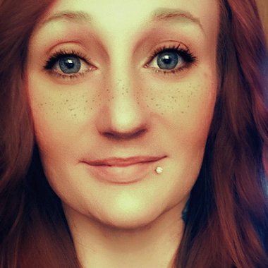 Sara C. - Freelance Social Media Manager