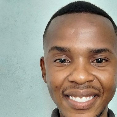 Tumelo - Freelance Graphic Designer