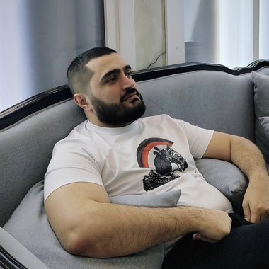 SHAHRIYAR T. - Freelance Influencer Marketing Manager