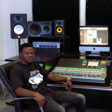 Precious O. - Freelance Mixing Engineer