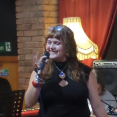 Madeleine H. - Freelance Band Member