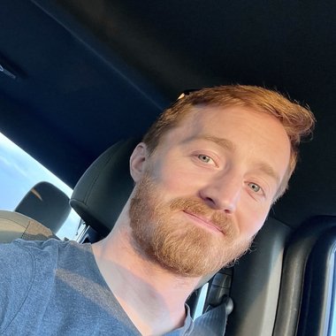 ryan24 - Freelance Social Media Freelancer