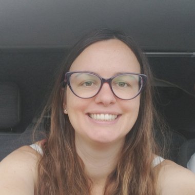 Laury P. - Freelance Digital Marketer