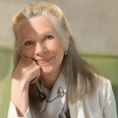 Pamela R. - Freelance Writer