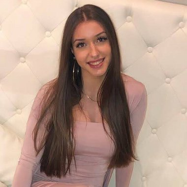 Nerea B. - Freelance Brand Designer