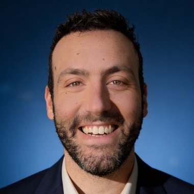 NIR E. - Freelance Content Creator