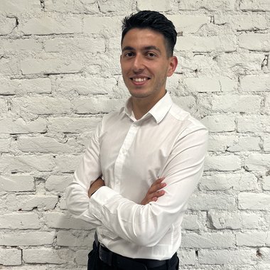 Adriyan D. - Freelance Marketer
