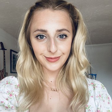 Kelsey C. - Freelance Social Media Manager