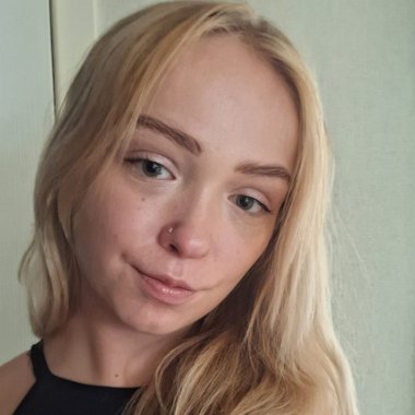 Agnese D. - Freelance Product Marketer