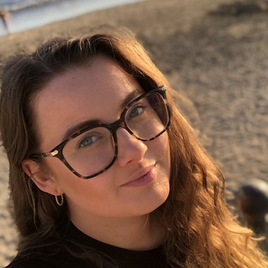 Laura K. - Freelance Content Creator
