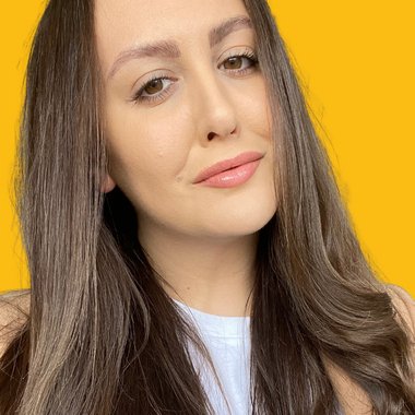 Ella W. - Freelance Content Strategist