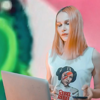 lora g. - Freelance Video Editor