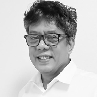 Daniel D. - Freelance Designer