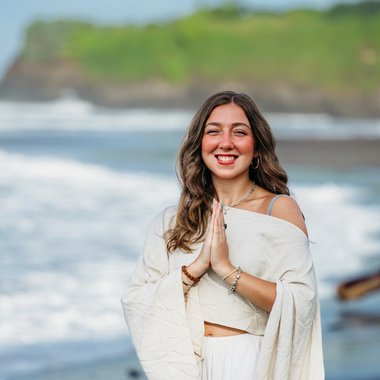 Koni D. - Freelance Social Media Manager