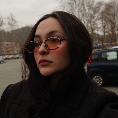 Vitória R. - Freelance Brand Designer