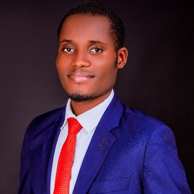 Prosper A. - Freelance Community Manager