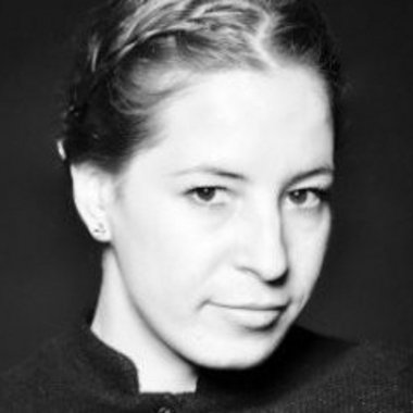 Andreea A. - Freelance Studio Owner