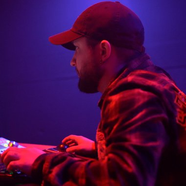 realdomcee - Freelance Mixing Engineer